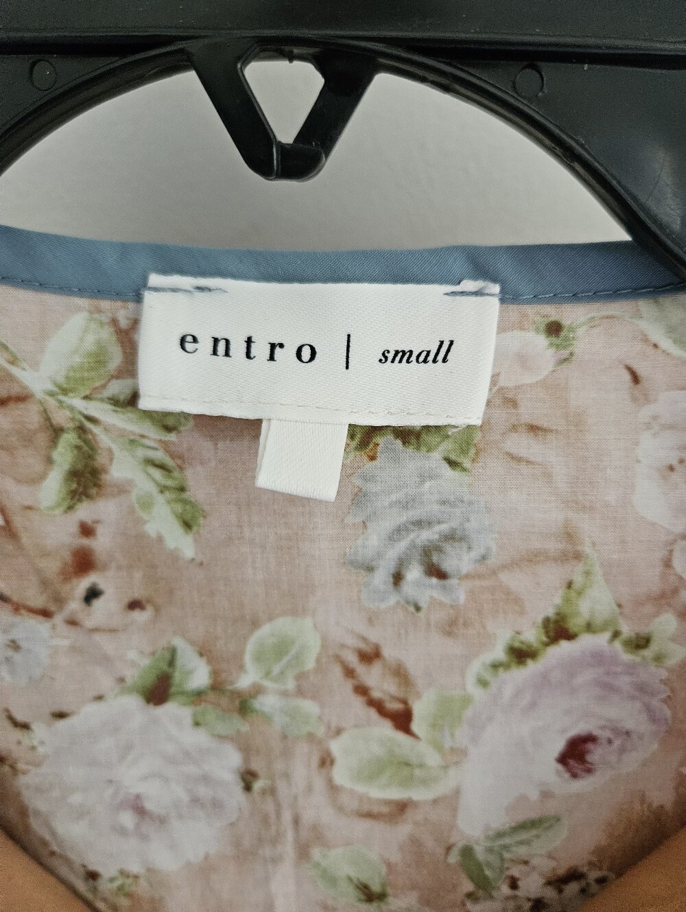 Entro Marissa Floral Puff Sleeve Top - Picture 3 of 5